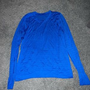 Lululemon Long sleeve mesh shirt